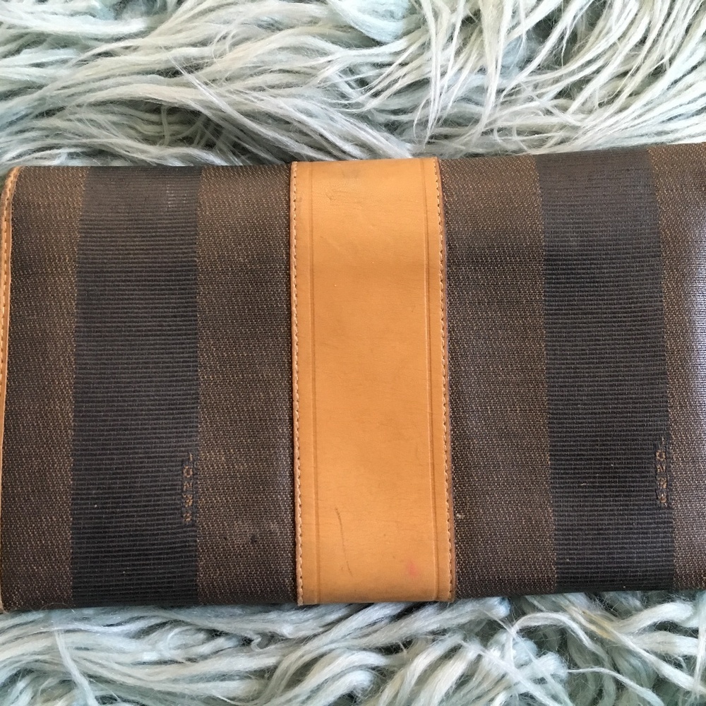 FENDI Roma Billfold Style Wallet - Picture 5 of 8